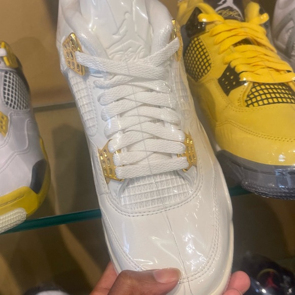 unreleased jordan 4s